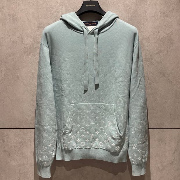 A+ / L (103) 루이비통 그라데이션 니트 후드티 스카이 블루