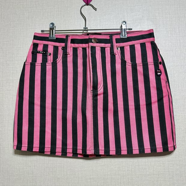 마크제이콥스 스트라이프 스커트