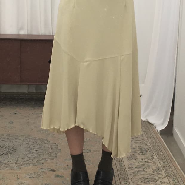 베이지 언발란스 롱 스커트