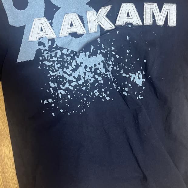 아캄 반팔티