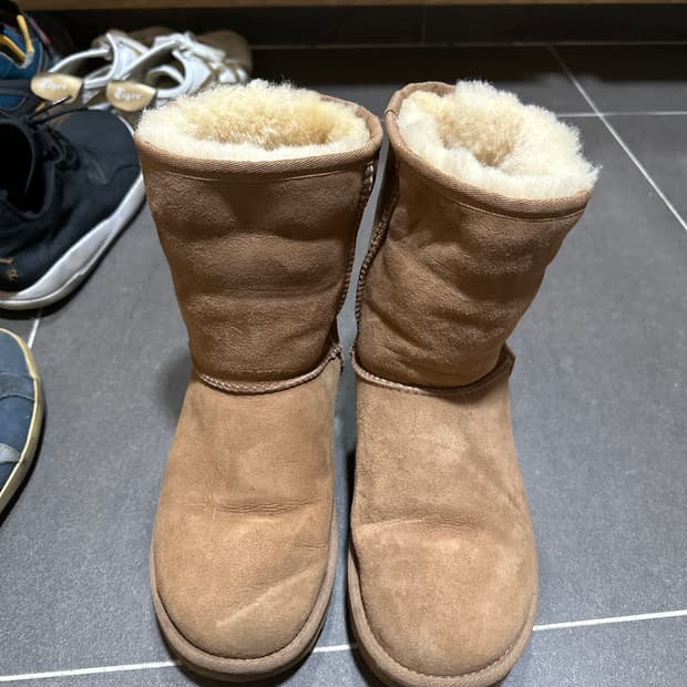 UGG 240 미국산 어그