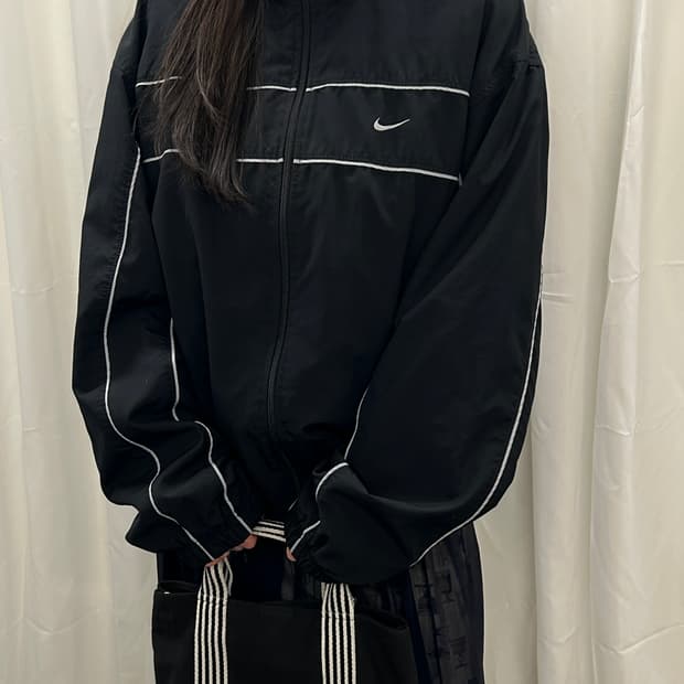 나이키 블랙라인 바람막이 