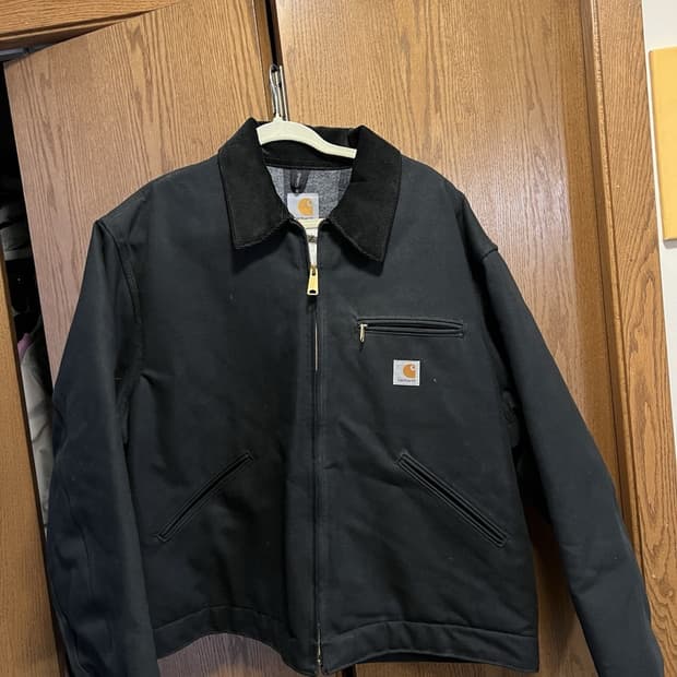 칼하트 J01 브루너 블록스 커스텀 디트로이트 자켓 블랙