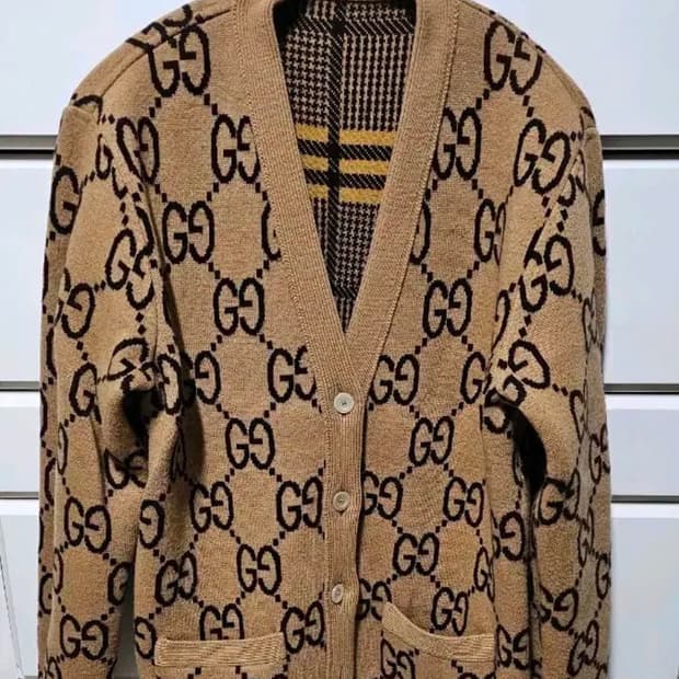 구찌 카멜 가디건(m)