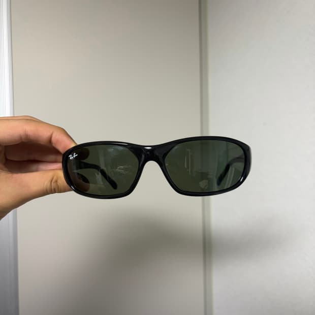 레이밴 대디오