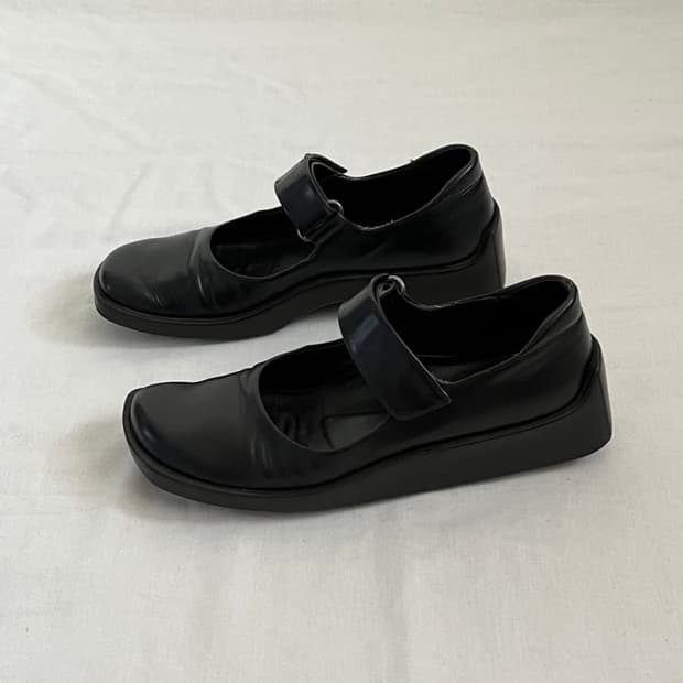 90s square toe mary jane