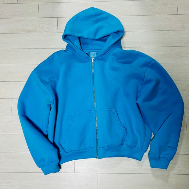 SKYLRK ZIP HOODIE - SUPER BLUE, M size