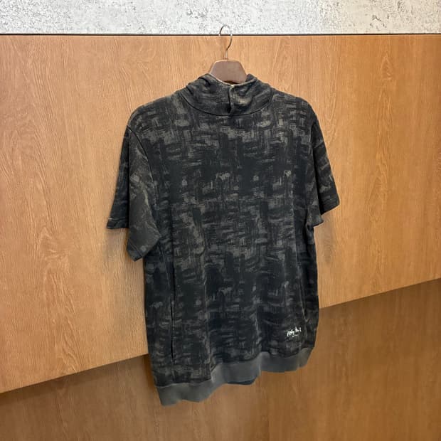 빈티지 터틀넥 후드 반팔 티셔츠 패턴 디테일 차콜 k229