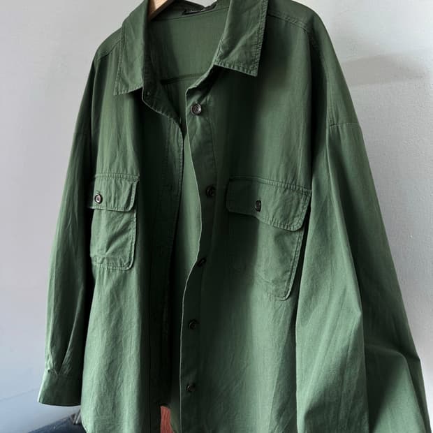 Light cotton wide silhouette work shirt