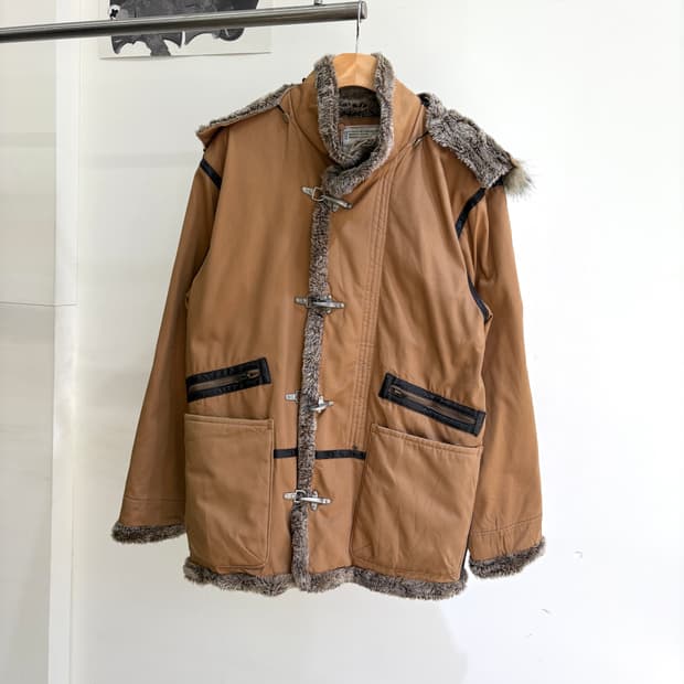 NEVER SEEN THING 자켓