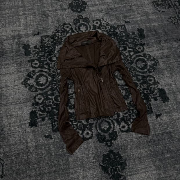 Spiral girl brown high neck draping jack