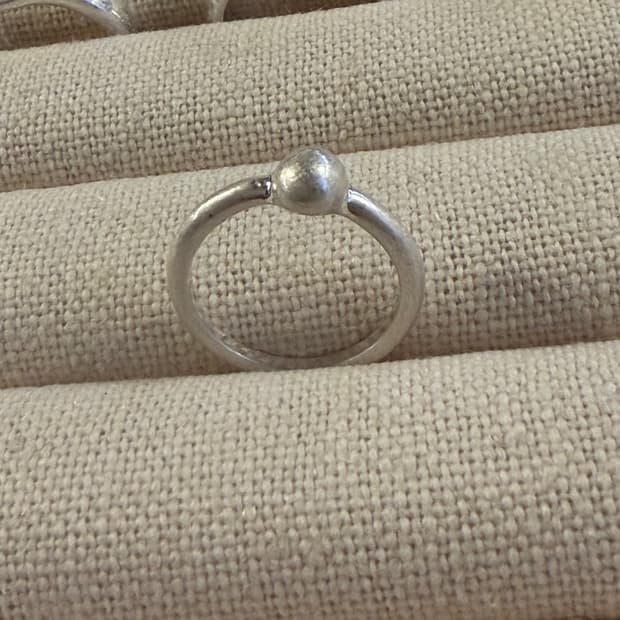 새상품 여성 신주 은도금 볼 반지