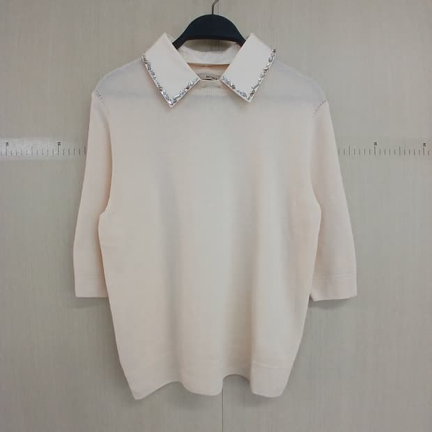 BCBG 아이보리 카라 니트 55사이즈