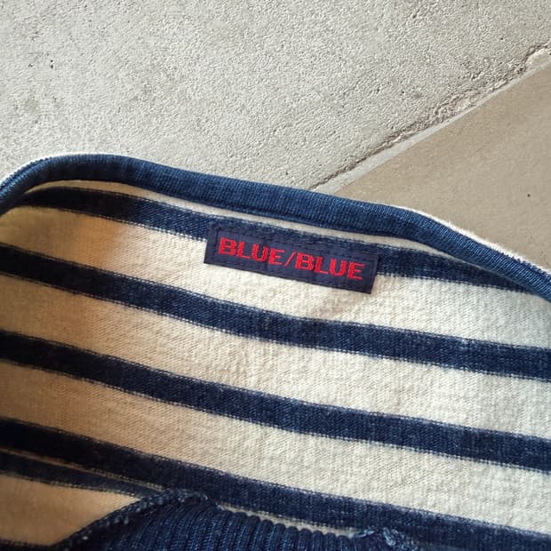 블루블루 재팬 스트라이프 스웻셔츠