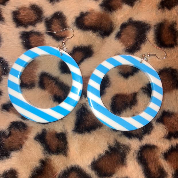 스트라이프 스카이블루 이어링