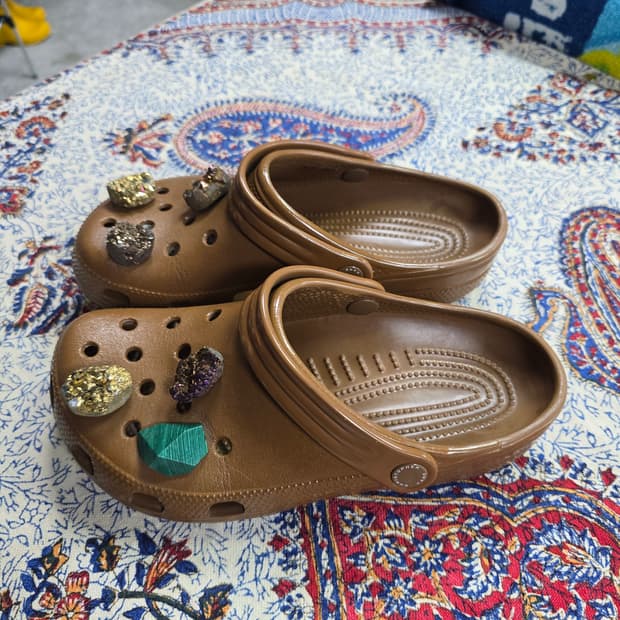 크록스 브라운 샌들 (1588)