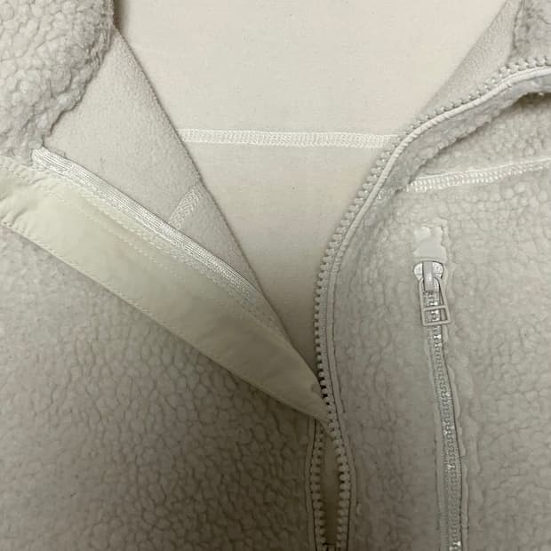 스파오 아이보리 후리스 S