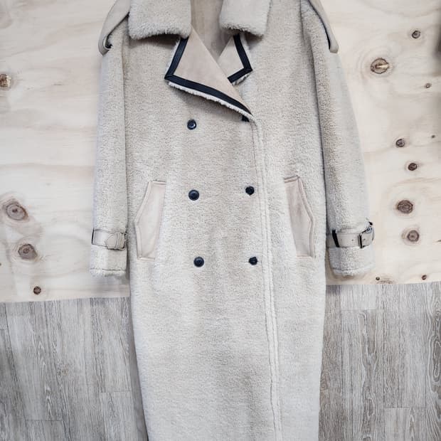 513) 오브제스트 Aubezest 롱 무스탕 코트