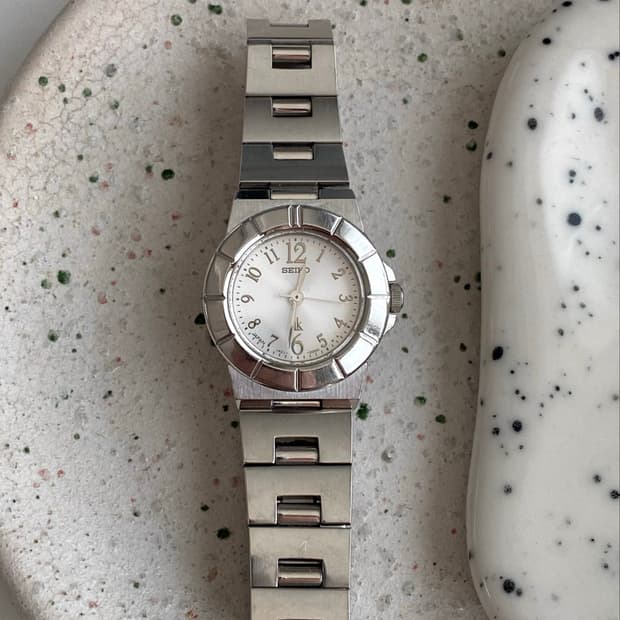 Seiko 세이코 lk 루키아 쿼츠 화이트