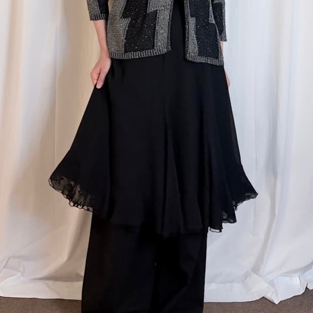 Lace Hem Flare Midi Skirt - Black