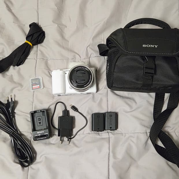 소니 zv-e10 화이트 (민트급)