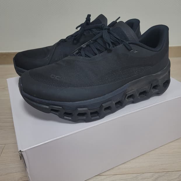 [285]<초S급> 온러닝x파프PAF 클라우드몬스터2 블랙 280290