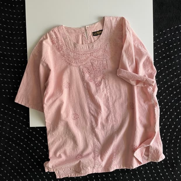 pullover blouse