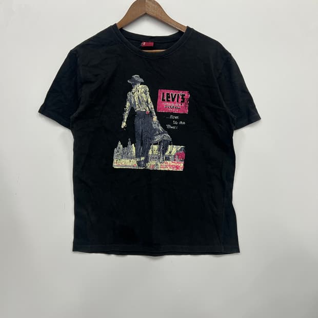 리바이스 블랙 반팔티