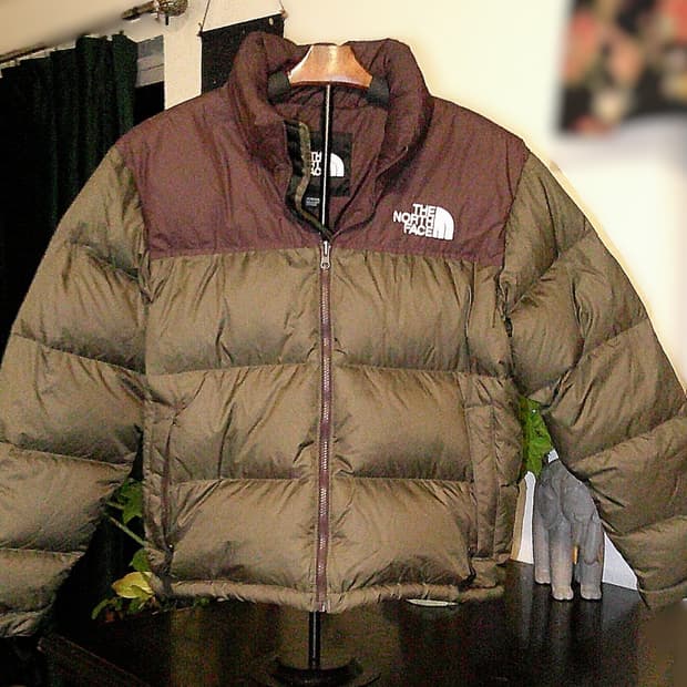 06FW 노스페이스 눕시 700 패딩 카키