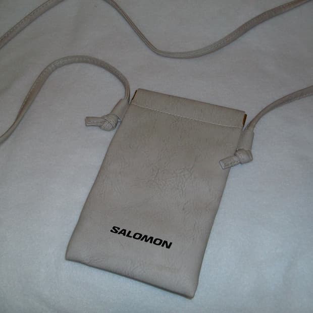 살로몬 크로스파우치