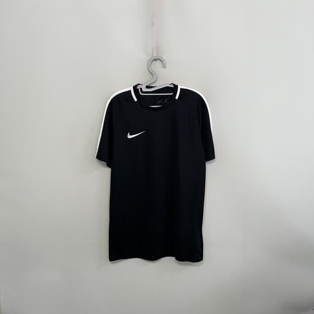 나이키 남성 반팔 티셔츠 100