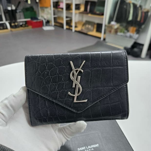 [A급컨디션]입생로랑 크로커다일 엔벨로프 반지갑