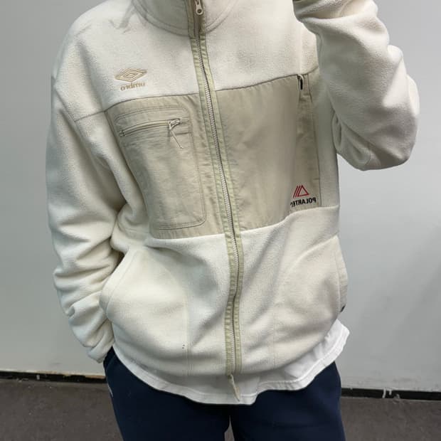[L] 엄브로 폴라텍 후리스