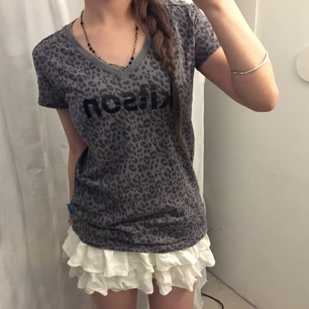 Kitson Uniqlo 킷슨 유니클로 갸루그레이 레오파드 브이넥 반팔티