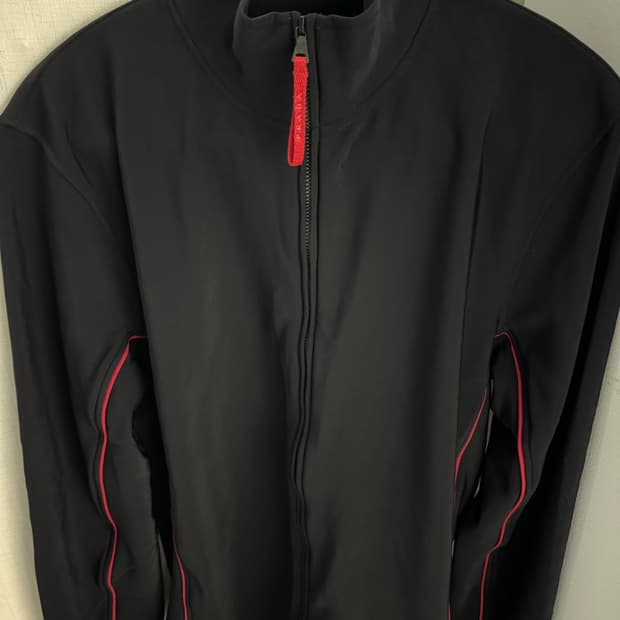 프라다 스포츠 집업 블랙 L