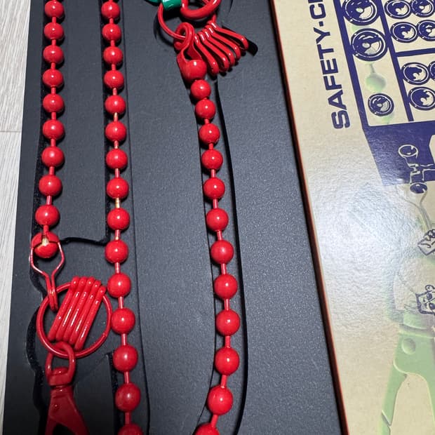 캐피탈 체인 레드/ 캐피탈 트러커 체인