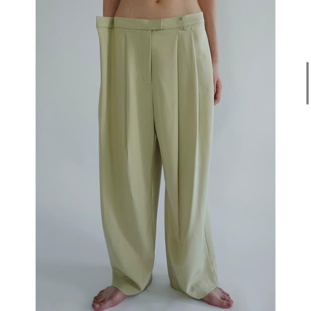 에옹쓰 Unbalanced Block Trousers 머스타드