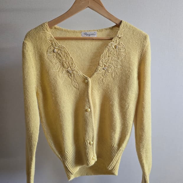 Rogica 러블리 자수 비즈 니트 가디건