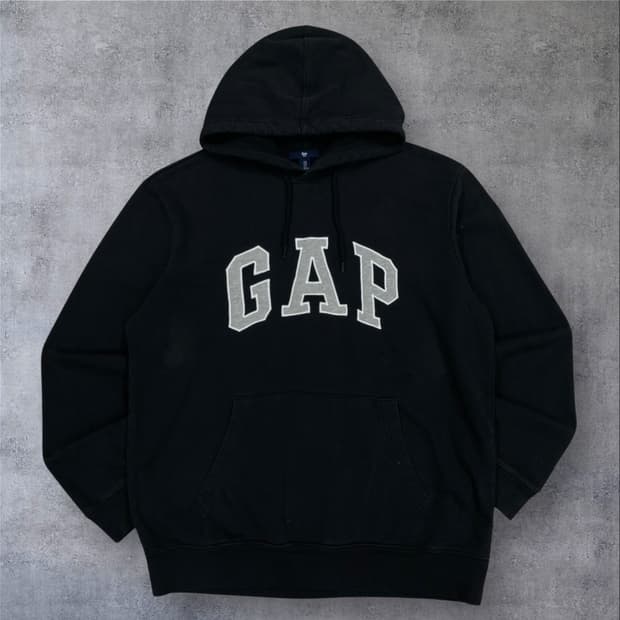 GAP 블랙 컬러 스펠아웃 빅로고 후드티