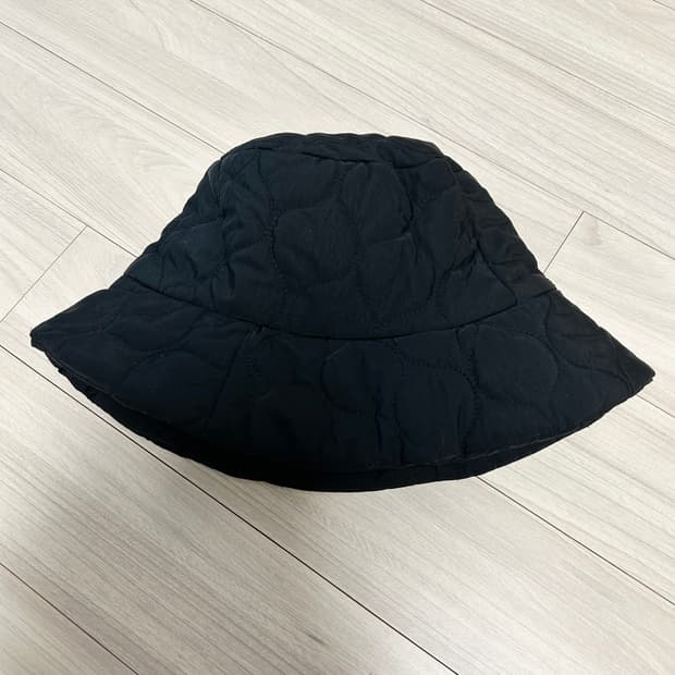 자라 퀼팅 패딩 버킷햇