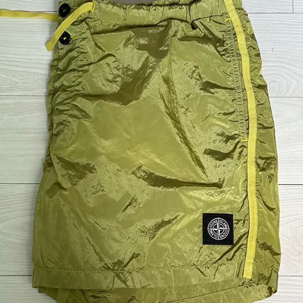 스톤아일랜드 나일론메탈 스윔팬츠 19ss XL(32-34)