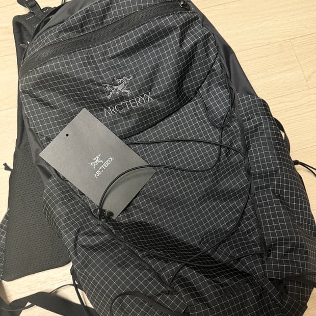 아크테릭스 에어리어스 18 블랙