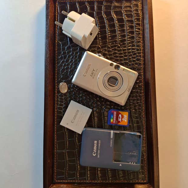 Canon IXY DIGITAL 50