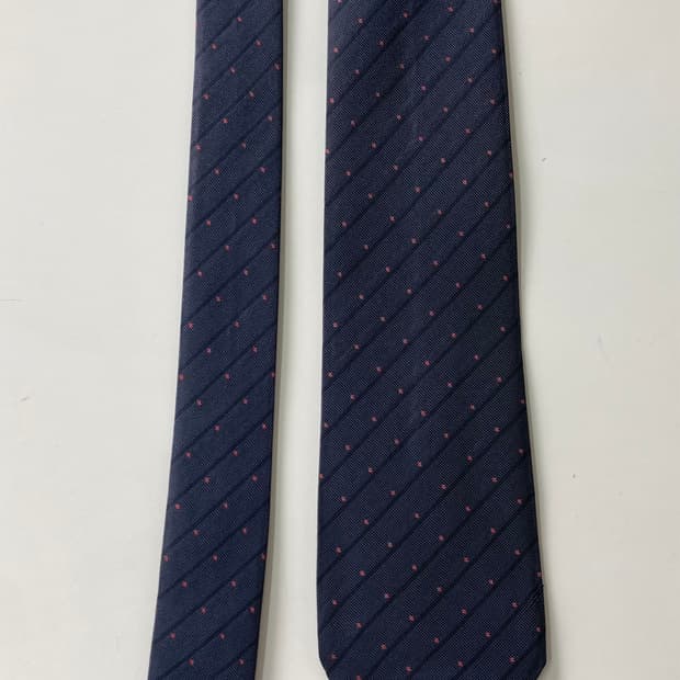 입생로랑 넥타이