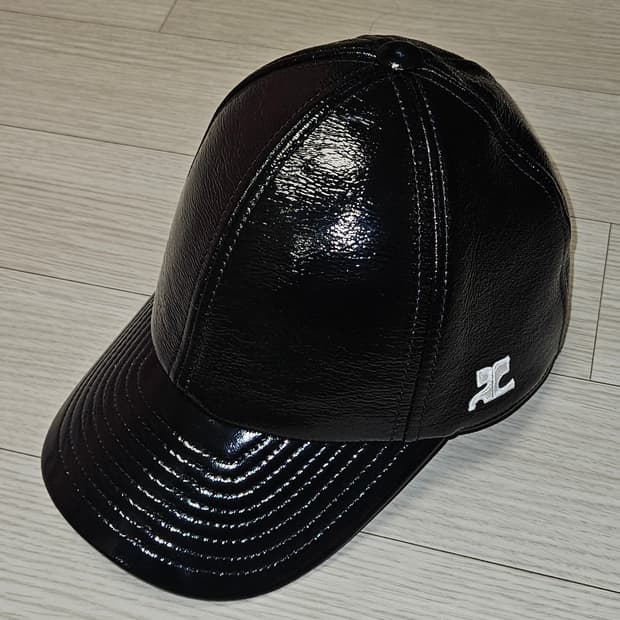 꾸레쥬 정품 로고 비닐 블랙 볼캡 S