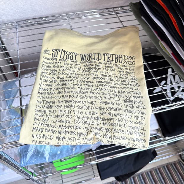 스투시 월드 트라이브 반팔 티셔츠