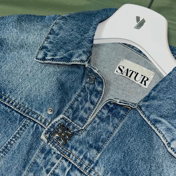 세터 심볼 브로치 데님 트러커 자켓 유니온 워시드 블루 청자켓