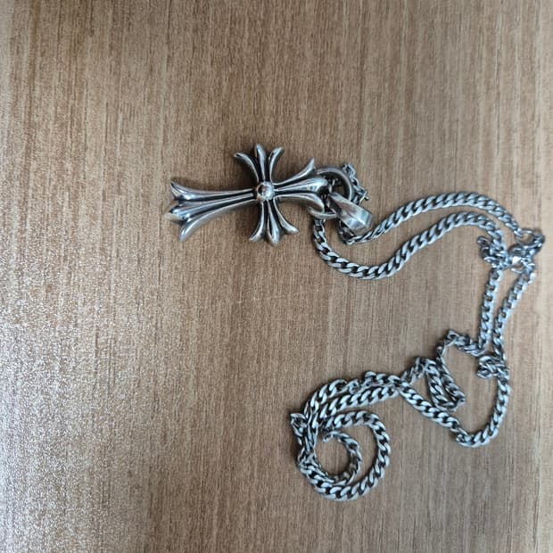 [Os] 크롬하츠 크로스 위드베일 ch 팬던트