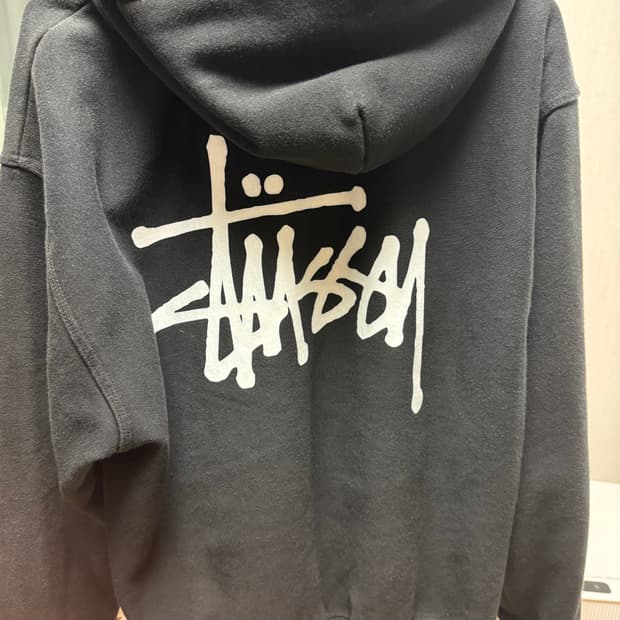 스투시 후드집업 s 사이즈 