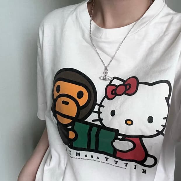 베이프 마일로 헬로키티 콜라보 반팔